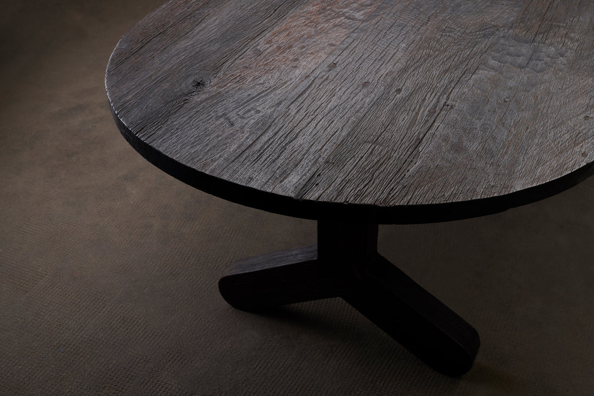 Y TABLE